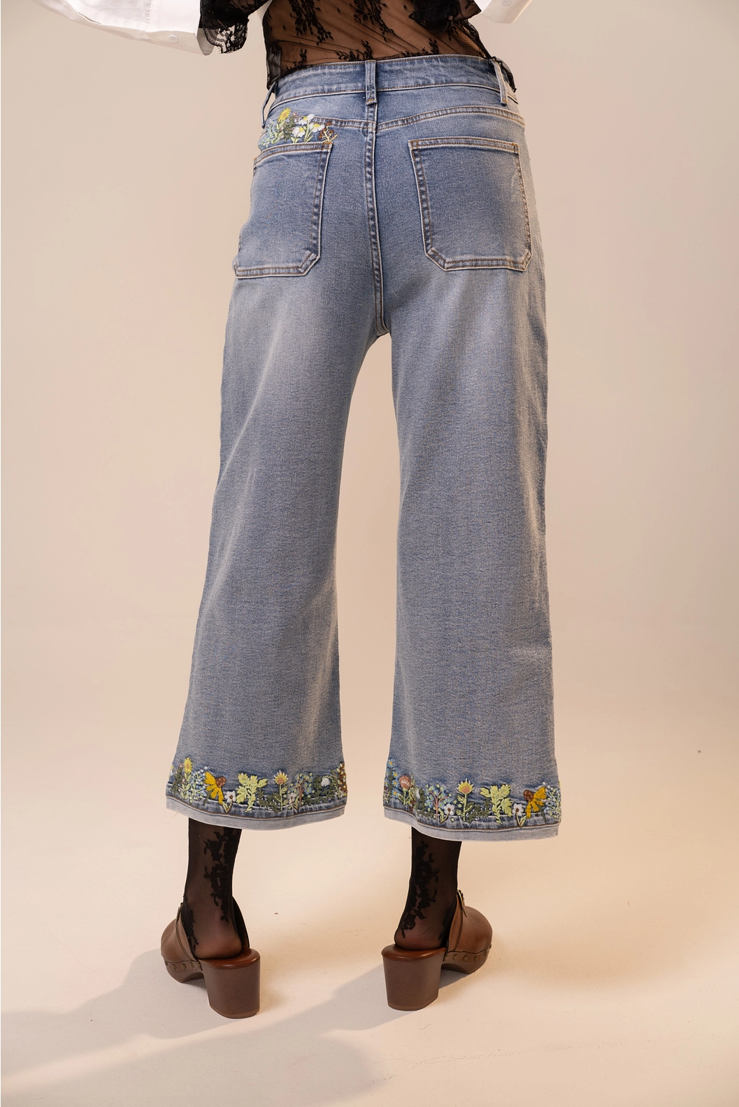 Meadow Bloom Wide Leg Embroidered Crop Jeans – Preorder